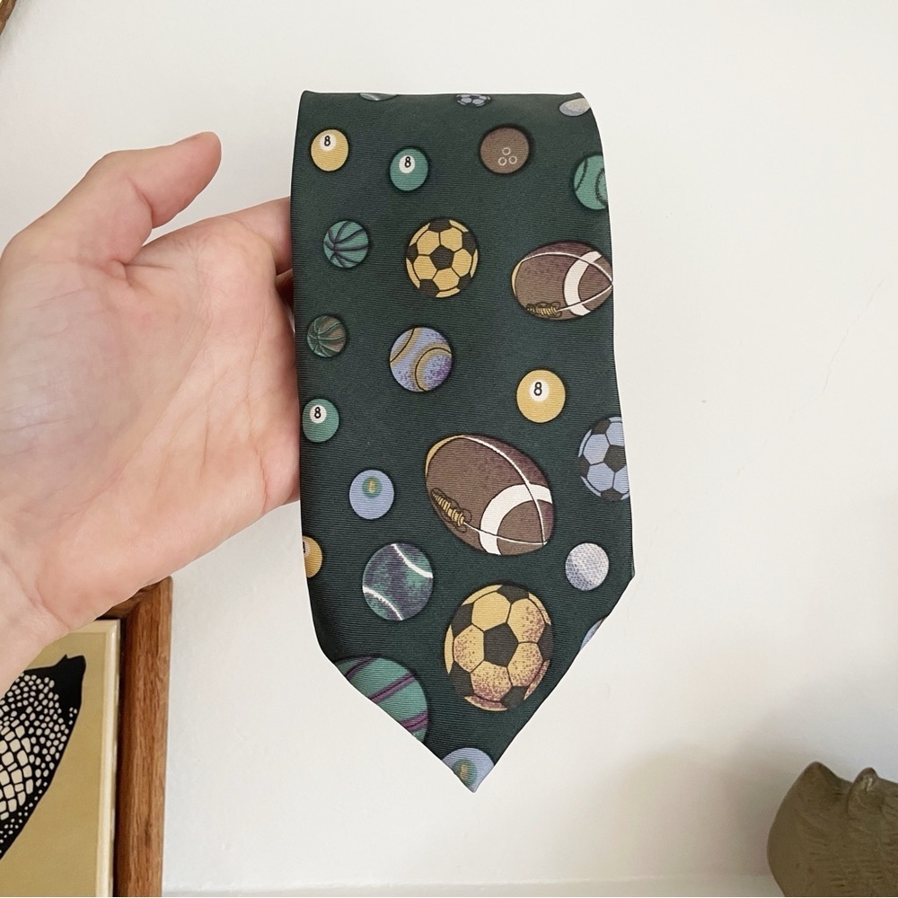 Vintage Expressions Silk Novelty Tie Pool Sports Football Soccer Bowling Ball - Picture 3 of 12